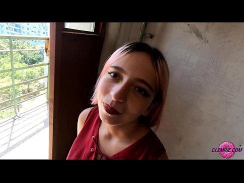❤️ Student Sensual xucla un desconegut a l'Outback - Cum a la cara ☑ Porno a nosaltres ❌️❤